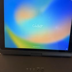 iPad Pro 12.9” (32 Gb) + Keyboard / Case 