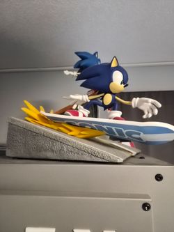 First 4 Figures Sonic the hedgehog statue
