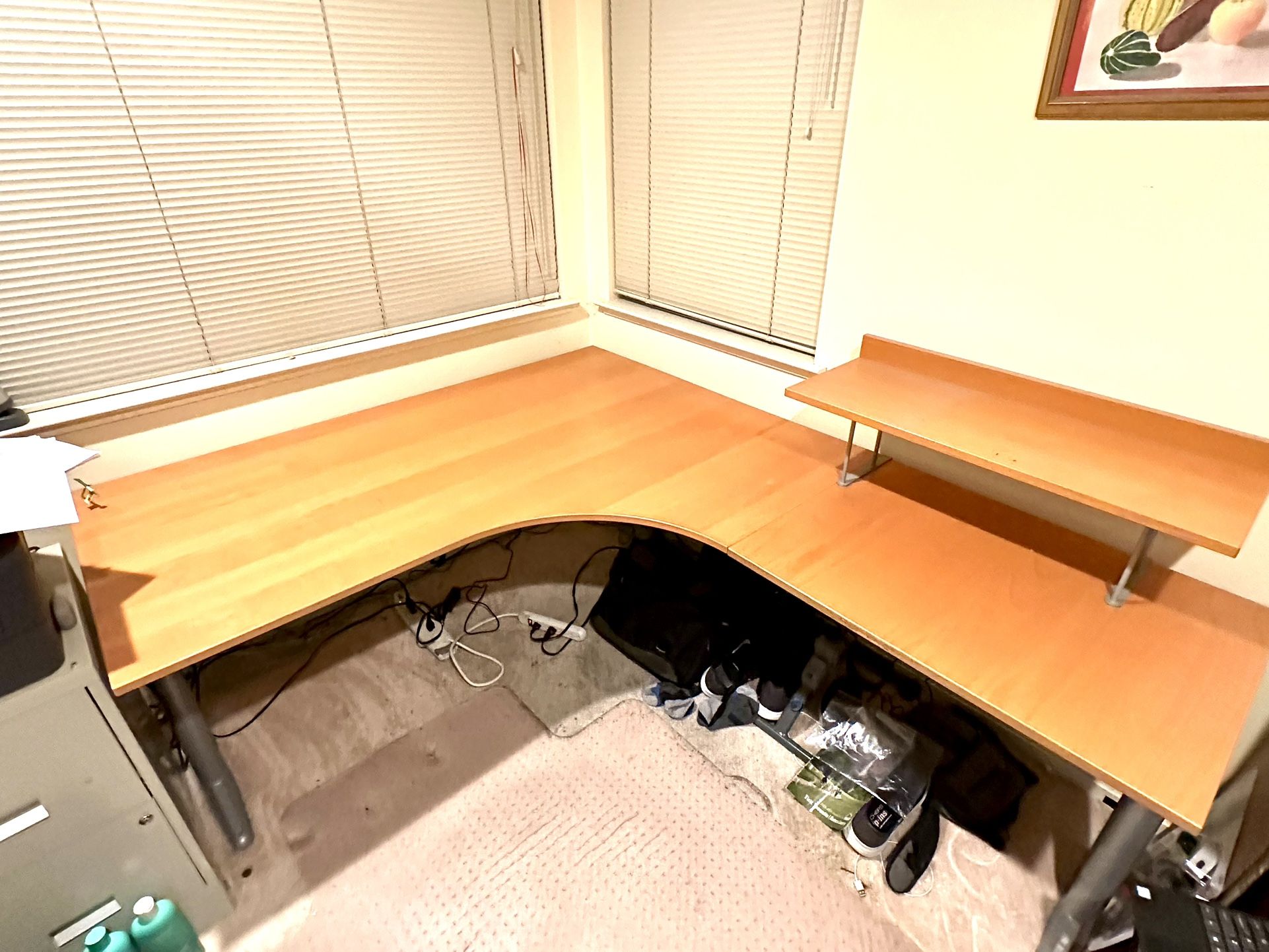 High Quality Corner Desk Very Good Condition