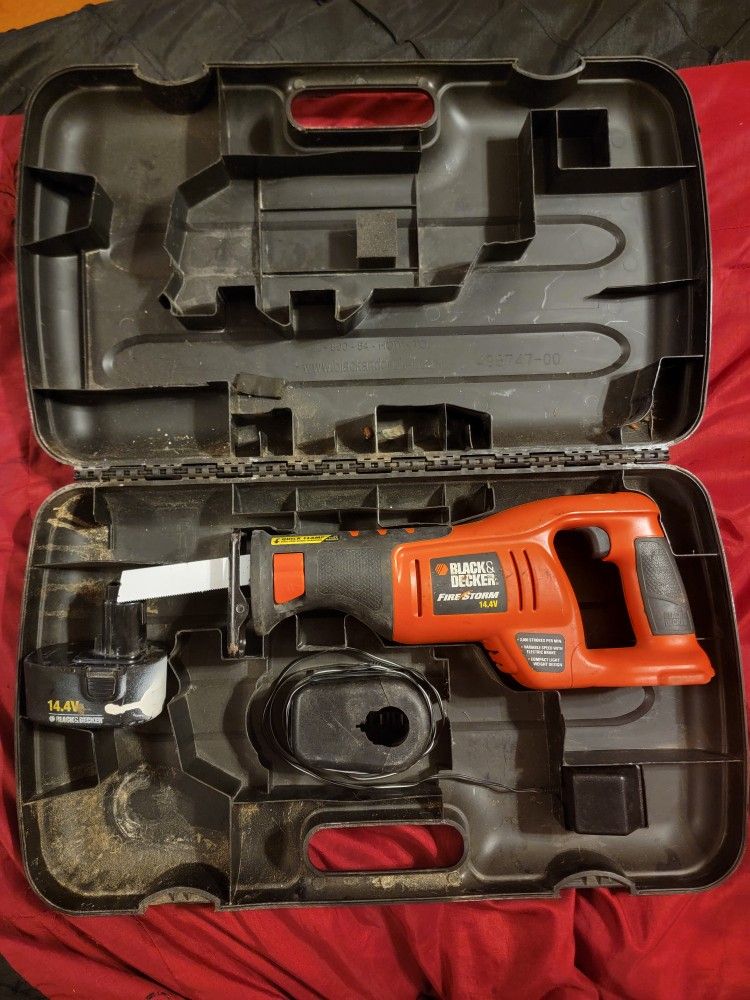 Black Decker Firestorm CRS144 14.4v Cordless Reciprocating Saw Tool