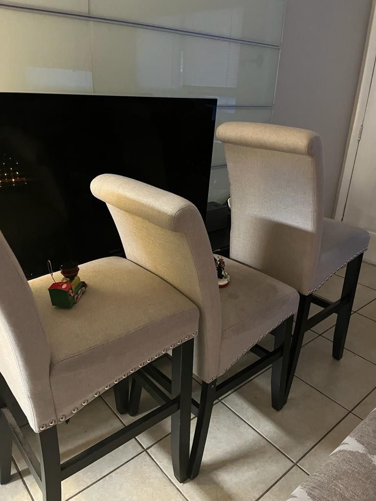 Pretty Nice 3 Elegant High Chair In Special.pretty Good Condition