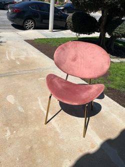 Fancy Pink velvet Chair