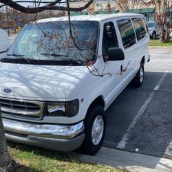 1999 Ford E-350