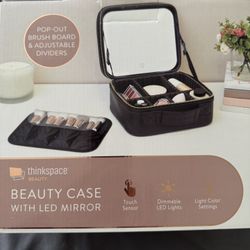 Beauty Case  With Led Mirror