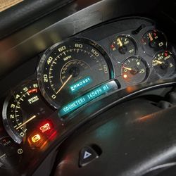 03-06 Escalade Cluster 