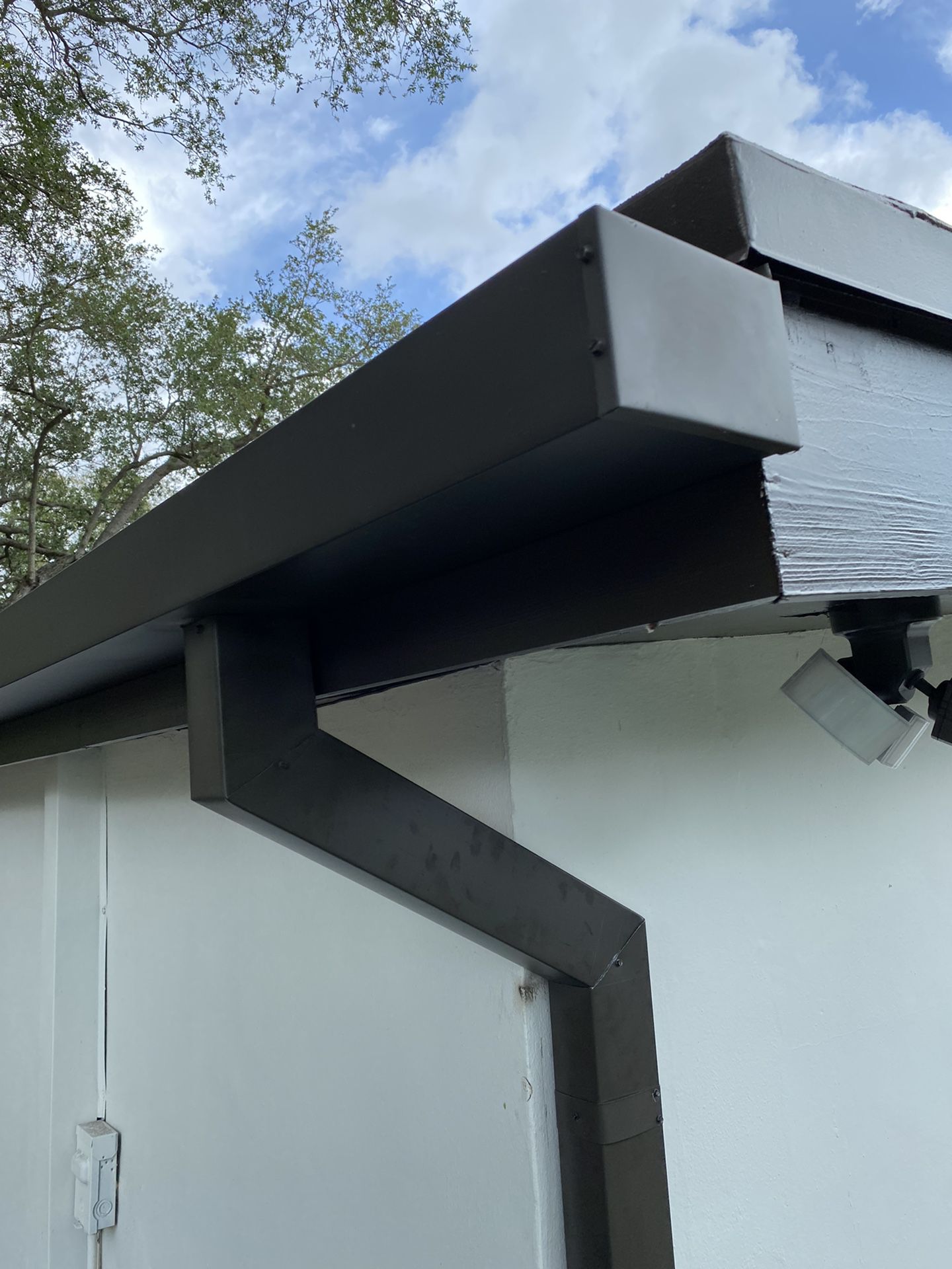 🤍 Canaletas Para Lluvia ☔️ Sin Empates color Blanca, y Caidas 3/4  🔥#seamlessgutter #leaffilter #leafguard #guttercleaning #gutters  #gutterservices, By Platinum Seamless Gutters