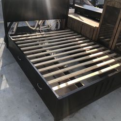 Free Bedroom Set And Furniture Must Take All