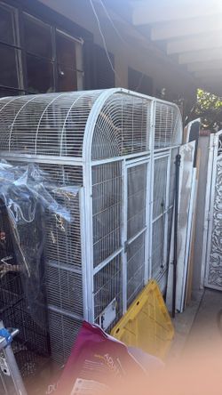 Parrot cage