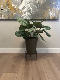 39” Faux Calathea Orbifolia Plant Tree w/ Metal Planter Pot and Stand