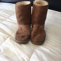 UGG Classic woman boots
