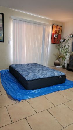 VERY NICE LIKE NEW FULL SIZE SERTA MATTRESS FOR SALE! IN EXCELLENT CONDITION, FREE DELIVERY