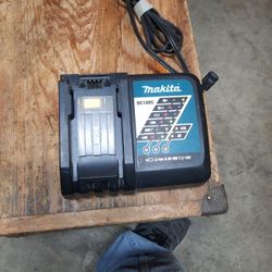 Makita battery charger 18 V