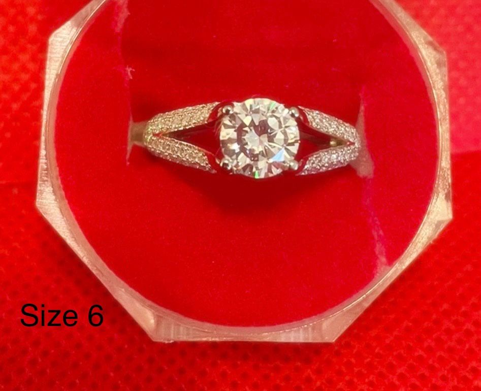 Engagement Ring With Box