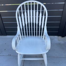 Wood Rocking Chair 
