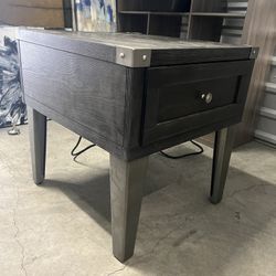 Night Stand w power strip