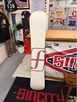 Forum Peter line 158 snowboard certified with warranty located at Sin city snowboards