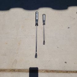 2 Used Prybars