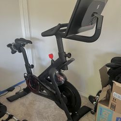 Peloton Bike+