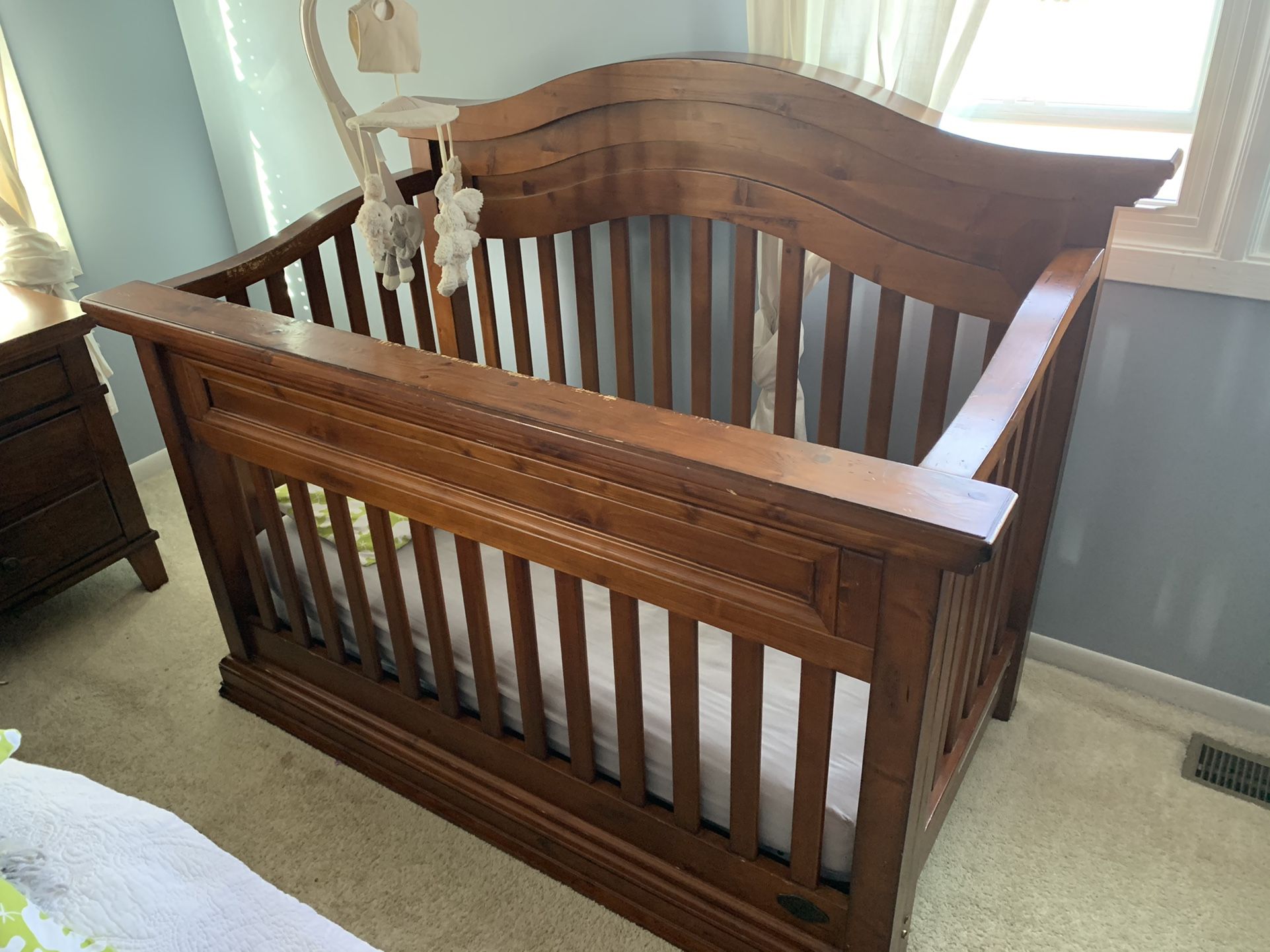 crib with matress and rocking chair