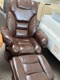 Faringdon- leather swivel chair with ottoman