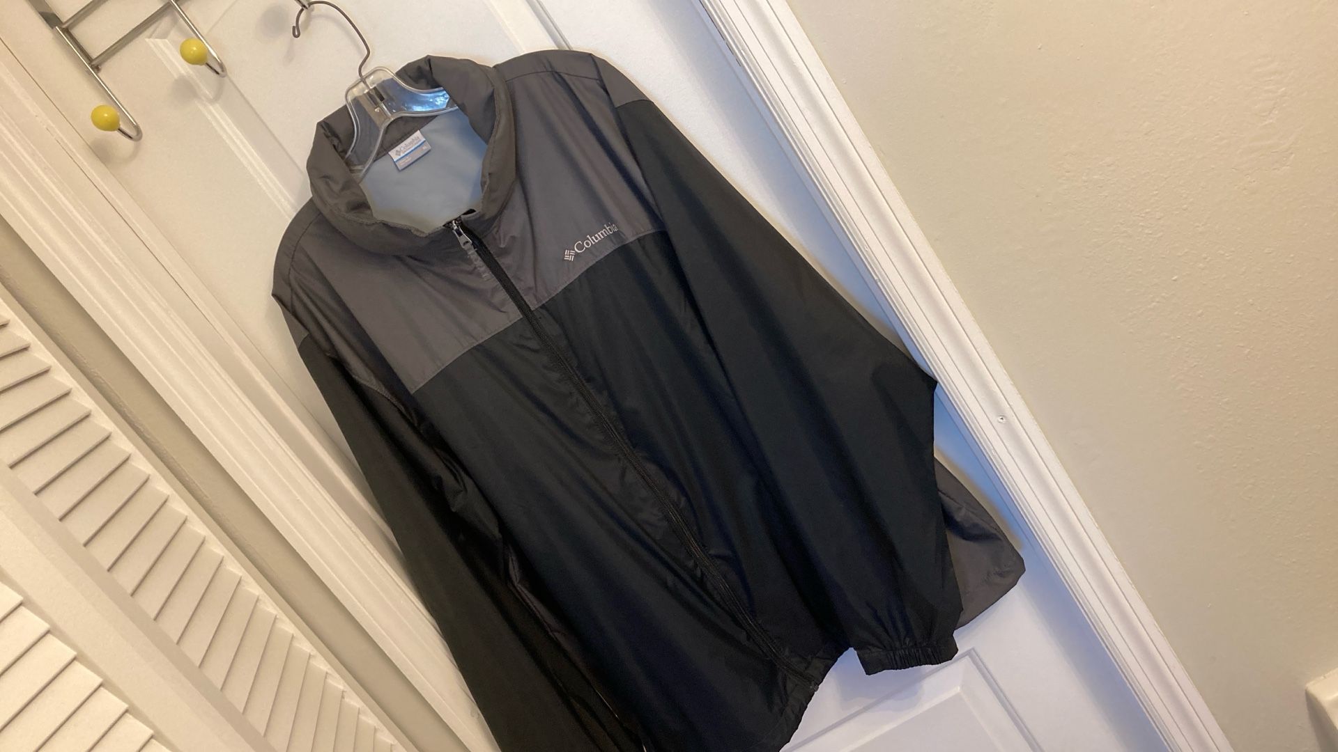 Columbia Sz-XL Windbreaker/Raincoat New