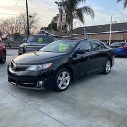 2012 TOYOTA CAMRY SE