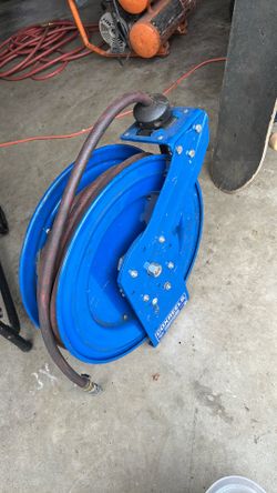 Air hose reel