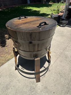 ICE CHEST