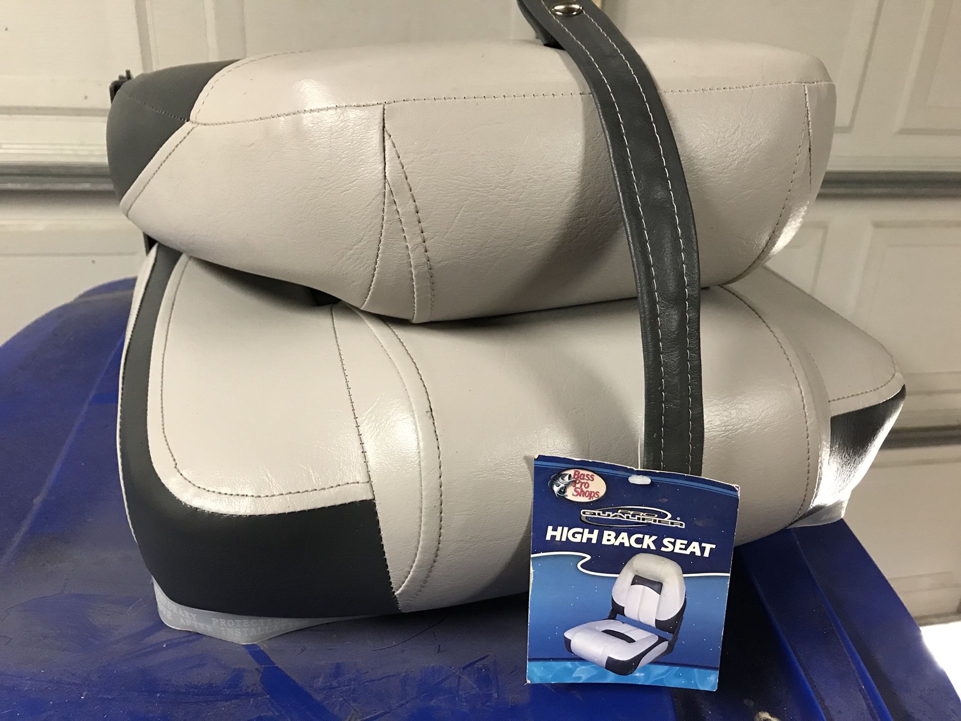 Bass Pro Shops Pro Qualifier High-Back bass or aluminum Boat Seat for Sale  in Turlock, CA - OfferUp