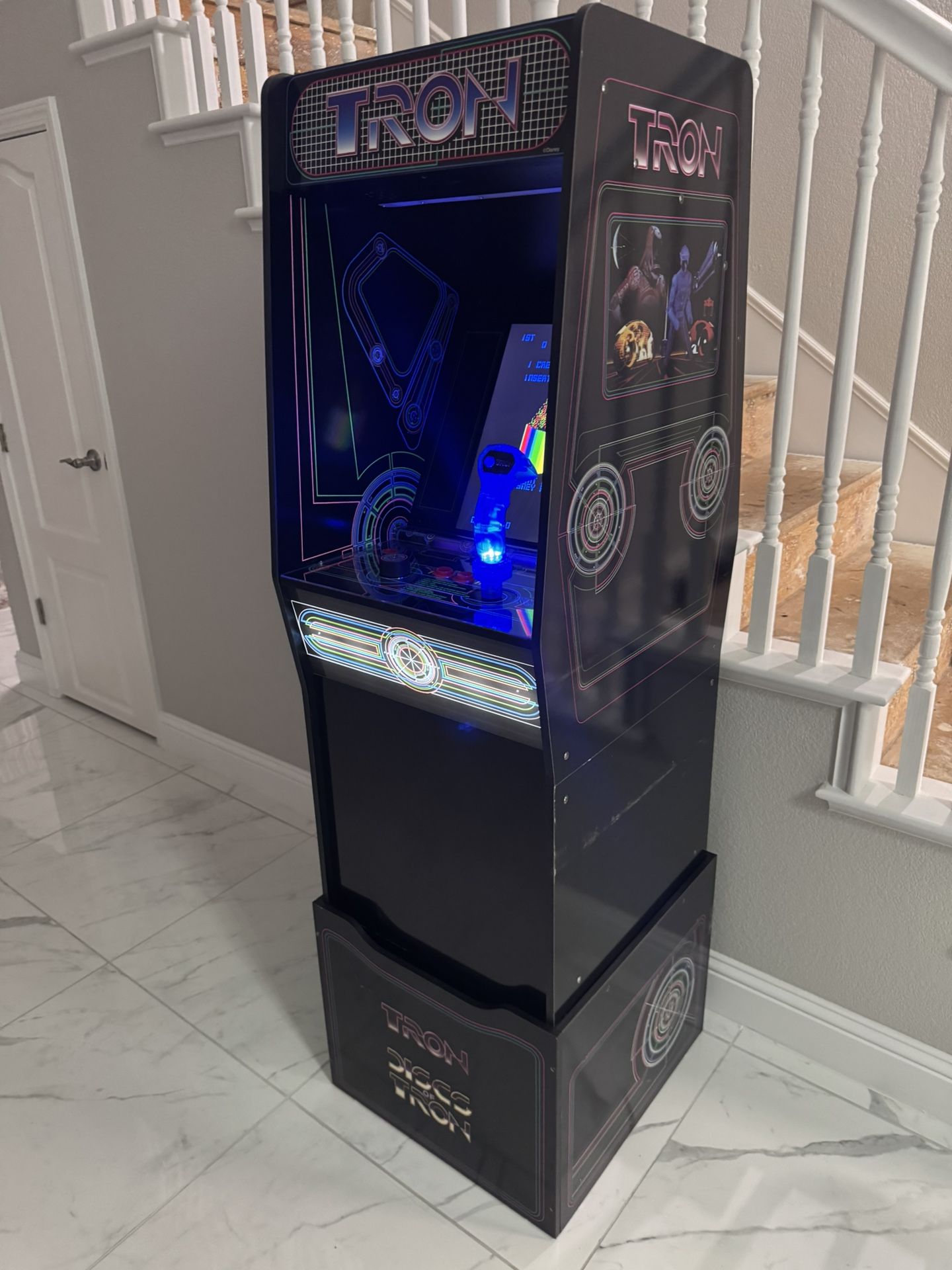 TRON Arcade Game 1 Up