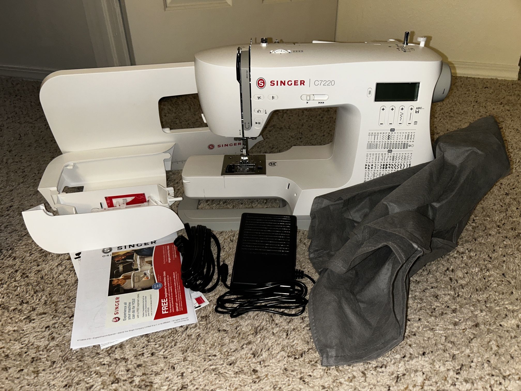 Lightly Used Singer Sewing Machine