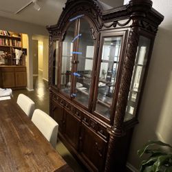 ELEGANT WOODEN CHINA CABINET