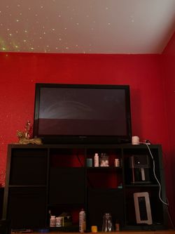 30 inch tv and tv stand / table organizers
