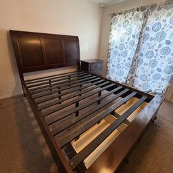 3 Piece WoodQueen Bedroom Set 