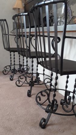 3 heavy duty bar stools great condition