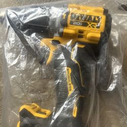 DEWALT 20V MAX* XR Brushless 1/2 in. Hammer Drill/Driver, specifically model DCD806.