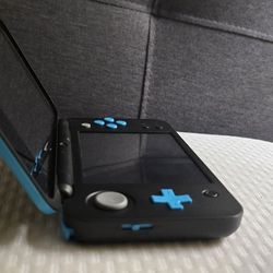 Nintendo 2ds XL Comlete Black/Blue