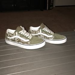 Van Shoes Size 8 Bandanna Design 