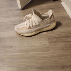 Adidas Yeezy Size 9
