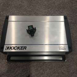 Kicker 5 Channel Amp W/ Bass Knob 