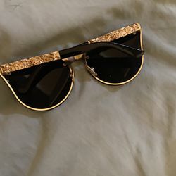 Very Cool Detailed Sunglasses 