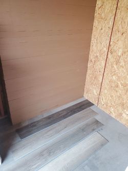 Flooring Vinyl Water Proof 620 square feets new