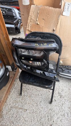 Expedition headlight 2025
