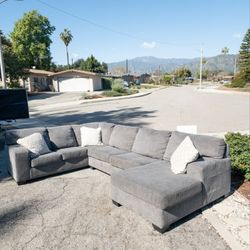 Delivery Available! Gray Sectional Couch Sofa Chaise Foot Rest Ottoman