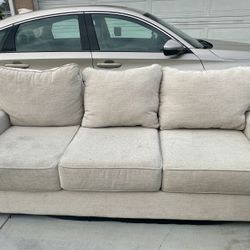 Comfy 3-Seater Couch – Priced to Sell!