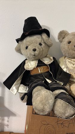 Antique Tilly Bear Pilgrim