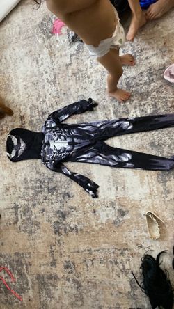 Costume