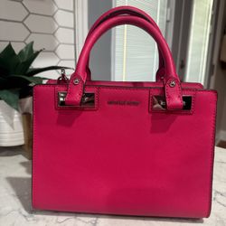 Michael Kors Quinn Saffiano Crossbody 