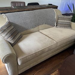 BEIGE/YELLOW VINTAGE COUCH - VERY DEEP AND COMFORTABLE