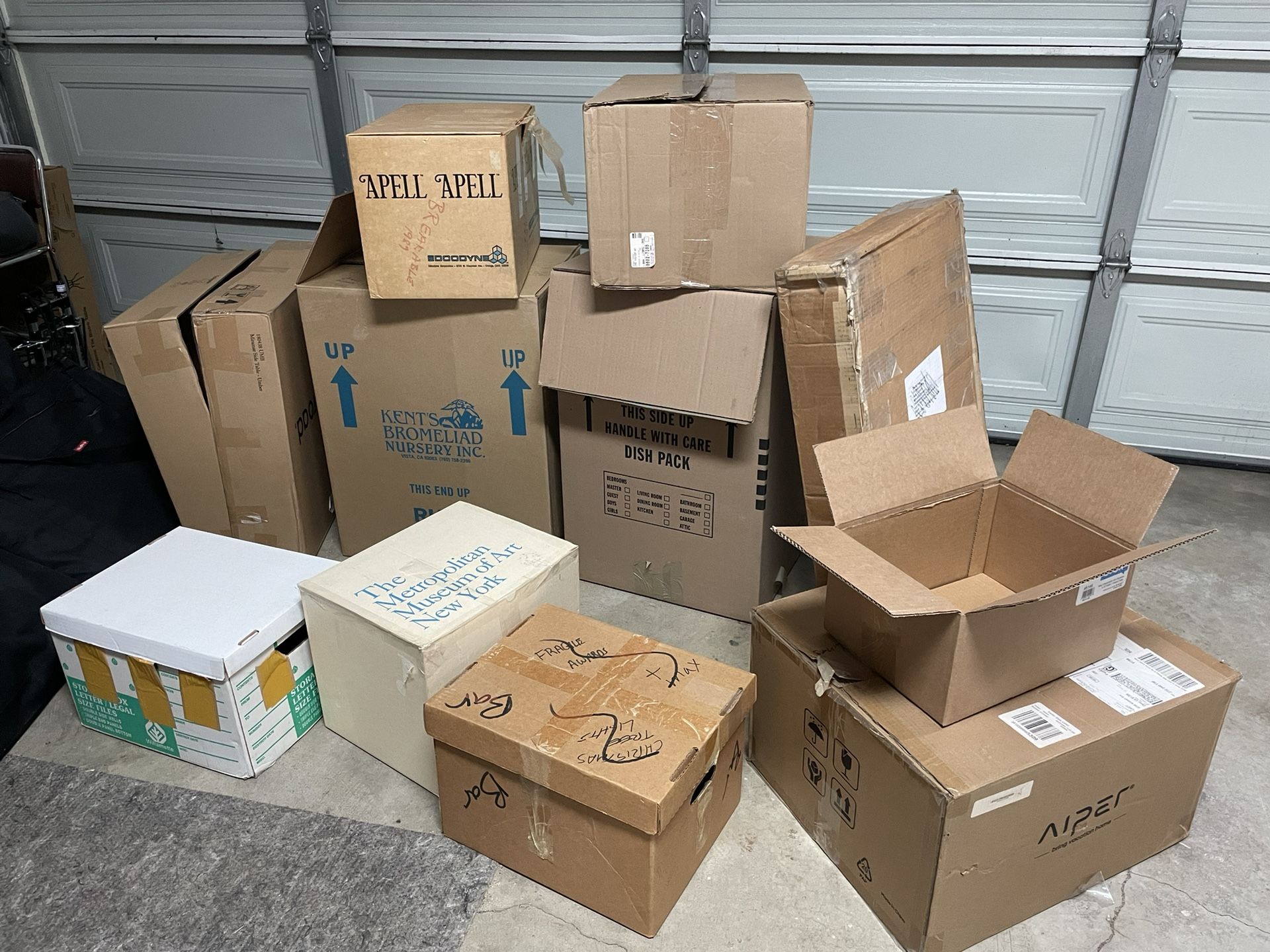Moving Boxes-Many Sizes